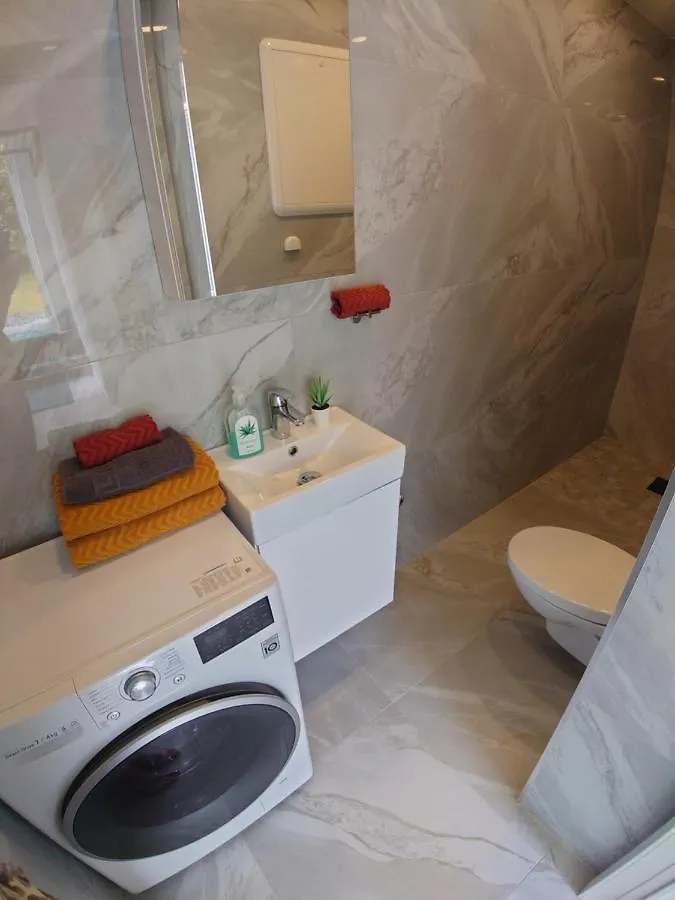 Bergen Sunrise Apartment - Self Check In - Free Parking