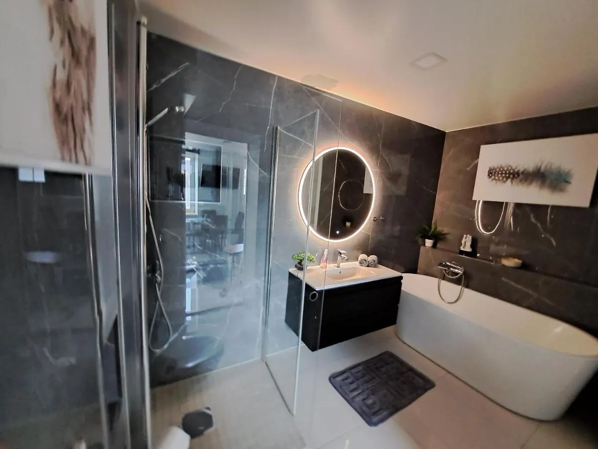 Bergen Sunrise Apartment - Self Check In - Free Parking 0*,