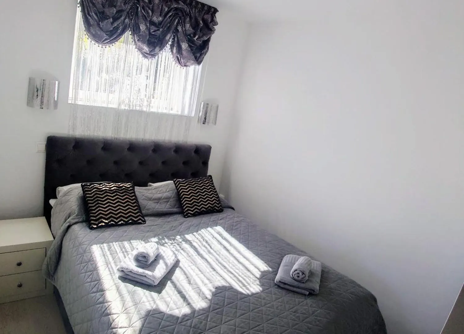 Bergen Sunrise Apartment - Self Check In - Free Parking