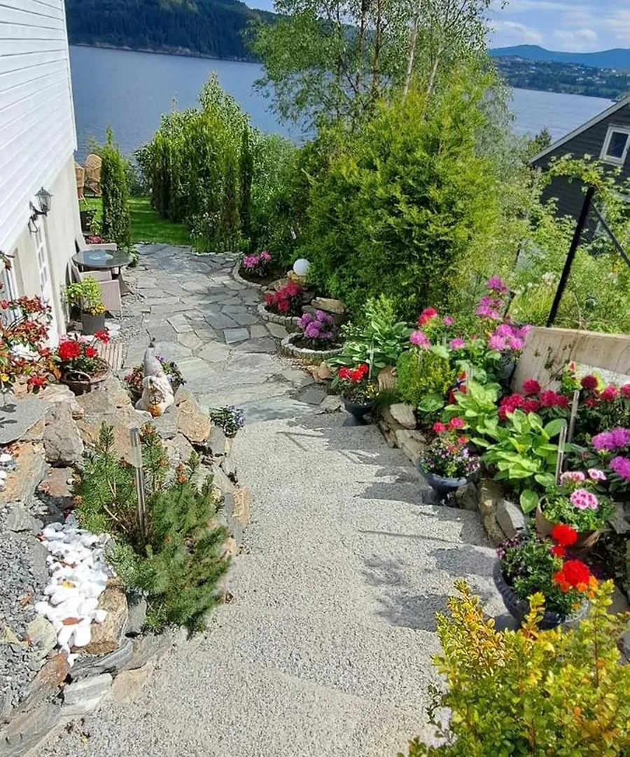 Bergen Sunrise Apartment - Self Check In - Free Parking 0*,  Norvège