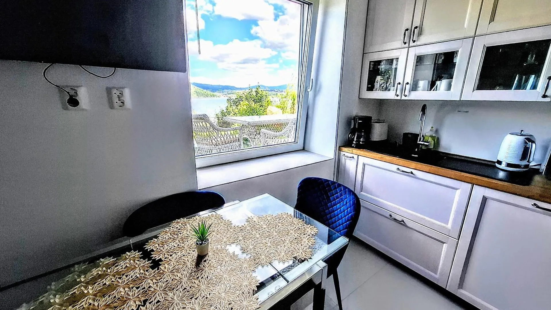 Bergen Sunrise Apartment - Self Check In - Free Parking